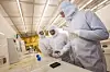 Forskere ved Nanotekniklaboratoriet til Chalmers.