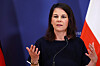 Tysklands utenriksminister Annalena Baerbock varsler konsekvenser mot Russland etter et hackerangrep i fjor.