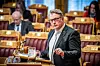 Per-Willy Amundsen mener regjeringen holder tilbake viktige dokumenter om Telenors utlevering av kundedata til militærregimet i Myanmar. Han sier motviljen skaper inntrykk av at regjeringen har noe å skjule. Foto: Ole Berg-Rusten/NTB