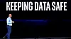 Intel-sjef Brian Krzanich hadde nok ønsket at Intel skulle få mer oppmerksomhet om andre ting under CES-konferansen enn sårbarhetene Meltdown og Spectre. Her er han på scenen under sin hovedtale den 8. januar 2018.