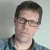 NTNU-professor Erik Wahlström leder institutt for fysikk ved NTNU. Han sier at den nye måten å lagre data på er vakker.