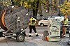 Nkoms ferskeste dekningstall viser at byggingen av gigabitfiber har stoppet nesten helt opp. Bildet viser fiberlegging i Oslo sentrum, hvor gigabitandelen er tett på 100 prosent.