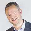 Vidar Sandland var inntil nylig seniorrådgiver i NorSIS. Nå begynner han i Eidsiva Bredbånd. Foto: Norsis