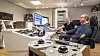 På «Lydrommet» hos Nasjonalbiblioteket digitaliseres alle lydformater. På bildet ser vi (f.v) Thomas Bårdsen og Geir Iversen. Foto: Nasjonalbiblioteket/Jan Inge Larsen