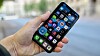 Redder omsetningen: Kostbare modeller fra Apple og Huawei har fått fart på salget av premium-modeller, og har mer enn kompensert for et litt fallende volum-marked.