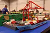 Denne containerkranen er bygget av Lego – og programmert i Java. Foto: Matija Pužar