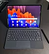 Nesten PC: Nye Galaxy Tab S7 Pluss, med tastaturdeksel og penn egner seg svært godt til å erstatte PC-en. Foto: Odd Richard Valmot