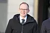 Fortsatt fersk statsråd for forskning- og høyere utdanning, Oddmund Hoel, vil at de nye sentrene både skal utvikle og ta i bruk ny kunnskap.
