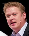 NRKs distribusjonssjef, Bjarne Andre Myklebust, synes det er på tide at analoge signaler fases ut.