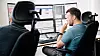 Analytikerne ved NTT Securitys sikkerhetsoperasjonssentral i Mölndal bruker intet færre enn seks skjermer.