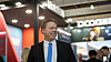 Ice-sjef Eivind Helgaker på den norske paviljongen under Mobile World Congress i Barcelona denne uken.