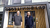 Daglig leder Ingemund Skålnes og prosjektleder Ørjan Hurv utenfor Obos Living Lab.