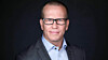 Eivind Jonassen, som er gründer og daglig leder i Omnicus, mener næringslivsledere må lede an og håndtere varslinger på smartmobilene fordelaktig for både seg selv og andre.