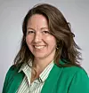 Anne Romsaas er fagsjef i KS. Der leder hun arbeidet til kommunenes interesseorganisasjon med blant annet innovative anskaffelser. Foto: KS
