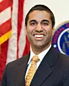FCC-lederen Ajit Pai ser seg fornøyd med den nært forestående opphevingen av nettnøytralitetsregler i USA. Foto: FCC