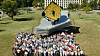 En tidlig fullskalamodell av James Webb Space Telescope viser hvor stort det egentlig er.