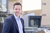 Andreas Veggeland sier fredag morgen at de håper at feilen som har rammet Ice-kunder i utlandet kan bli løst for alle i løpet av fredag, men at signalieringsleverandøren Syniverse ikke har gitt dem noen garantert rettetid.
