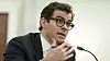Insagramsjef Adam Mosseri sier i et intervju at de skal sette seg ned og revurdere de siste endringene de har gjort på plattformen. Bildet er fra høring i senatet i 2021