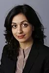 Kulturminister Hadija Tajik ser ikke behov for strengere regulering av tv-distribusjonen. Fredag måtte hun likevel mekle mellom TV2 og Canal Digital.