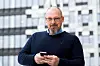 Georg Svendsen, leder for infrastruktur i Telia Norge, fotografert på taket av Telias bygg på Økern i Oslo. Han takker 2G for laget.