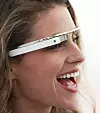 Designstudie av hvordan Google-brillene kan bli seende ut. Bilde: Google Project Glass