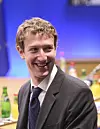 Facebook-gründer Mark Zuckerberg forklarer at WhatsApp er et supplement til Facebook Messenger, ikke en direkte konkurrent. Bilde: REX/All Over Press