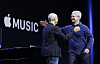 Apple lanserte selskapets musikkstrømmetjeneste i sommer. I den forbindelse granskes selskapet både i Europa og USA for påstander om konkurransehemmende virksomhet.