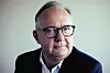 Vi risikerer å digitalisere oss til kortsiktig effektivitet og langsiktig sårbarhet, skriver Geir Arne Olsen i Netcompany Norge.