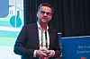 Administrerende direktør Nandor Helgheim i Enivest sier i en melding at nye eiere vil få et godt utgangspukt for å utvikle selskapet videre. Her på scenen under konferansen Telecom World i Stavanger 19. april 2022.