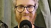Yngve Vindal Eriksen misliker å måtte bytte mellom forskjellige podkast-apper for å få hørt alle podcastene han ønsker.