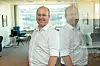 Daniel Kohn jobber i IT-selskapet Simplifai og representerer næringslivsperspektivet i gruppen som er sammensatt av jurister, forskningsmiljø, IT-eksperter og en filosof. Foto: MAGNUS A. ROSS