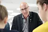 UTVIDER: Skolen planlegger nå å utvide piloten til flere klasserom og flere elever, forteller rektor og IT-strateg Tommy Lindmark. Foto: Sara Hedman