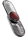 Motorola Aura kunne åpnes med et lite dytt.