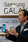 Samsungs mobil-toppsjef, J.K. Shin, bekreftet søndag at de vil lansere en nytt flaggskip til Galaxy S-serien 14. mars. Lanseringen vil skje i New York, hvor den første Galaxy S-telefonen ble vist frem for tre år siden. Bilde: SeongJoon Cho/Bloomberg via Getty Images/All Over Press