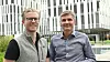John Markus Lervik (til høyre) og Andreas Prøsch i Cognite mener generativ AI bidrar til en ny teknologirevolusjon i industrien.