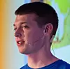 TJ VanToll fra firmaet Nativescript har en god forklaring på hvorfor Typescript seiret mens andre språk måtte gi tapt. Han hadde et innlegg på Goto-konferansen nylig. Foto: TJ VanToll