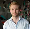 Initiativtaker Tjerand Silde i Lær Kidsa Koding sier at programmering kommer til å bli en del av vår hverdagskapital. - Kodetimen er en kjempestor dugnad. Alle må bidra, sier han til digi.no. Foto: Lær Kidsa Koding