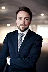 Kunnskapsminister Torbjørn Røe Isaksen sier at han gjerne blir med på en dobbeltime om han har mulighet. Foto: Pressefoto