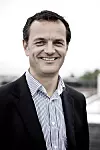 Anwar Farrag i Kjedehuset forteller om målrettet satsing på opplæring av de ansatte.