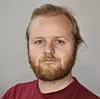 Det eneste som ikke endrer seg med stadig nye tollutspill, er at markedet preges av usikkerhet, sier analytiker Runar Bjørhovde i Canalys. Foto: Canalys