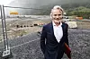 Konsernsjef Eirik Frantzen i Nordkraft under åpningen av Aker Nscales byggetomt i Narvik i fjor.