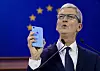 Apple-topp Tim Cook holdt onsdag et innlegg på en konferanse i EU-parlamentet i Brussel.