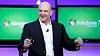 Daværende Microsoft topp Steve Ballmer var strålende fornøyd da han kunne presentere nyvinningen Windows 7 i New York høsten 2008. Siden den gang har han pensjonert seg fra teknologibransjen. Det betyr ikke at han ikke er svært opptatt. Ballmer eier NBA-laget Los Angeles Clippers, og har en estimert formue på 800 milliarder norske kroner.