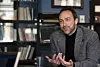 FRYKT: Wikipedia-grunnlegger Jimmy Wales mener NSAs masseovervåkning ødelegger internett og skaper frykt. Nå går han i spissen for et søksmål mot det amerikanske etterretningsorganet.
