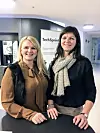 Henter inn eksterne entreprenører: - Det ligger noen store utfordringer foran oss. Vi leter etter entreprenører som kan åpne øynene våre, sier innovasjonsdirektør i Tryg i Norge og Danmark Jannicke Schumann-Olsen (t.h.). Her sammen med prosjektleder for Tryg Xplore Kathrine Bjerga Tøraasen under lanseringen på The Camp i Ballerup utenfor København. Foto: Tryg
