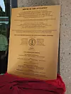 Pål Spilling og Yngvar Lundh er to av flere som ble hedret med denne plaketten ved Stanford University i 2015. Foto: Pieter Martin Spilling, <a href='https