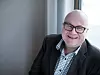 Morten Evjen reagerer på at flere mobilselskaper har bruddgebyr for privatkunder i sine vilkår som han mener er ulovlige. Nå reagerer selskapene. Foto: Privat