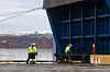 Narvik havn er en viktig militær logistikkhavn. Her sørger Heimevernet for sikring under lossing av amerikansk materiell under øvelse Immediate Response 2024.