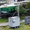 En av Telenors to mobile basestasjoner i Tøyenparken. De skal sørge for at datatrafikken flyter som den skal under Øyafestivalen denne uken. Foto: Eirik Tangeraas Lygre