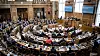 Danske folketingspolitikeres mobiltelefoner skal sjekkes for spionprogrammet Pegasus. Bildet er fra da Jens Stoltenberg holdt tale for Folketinget.
